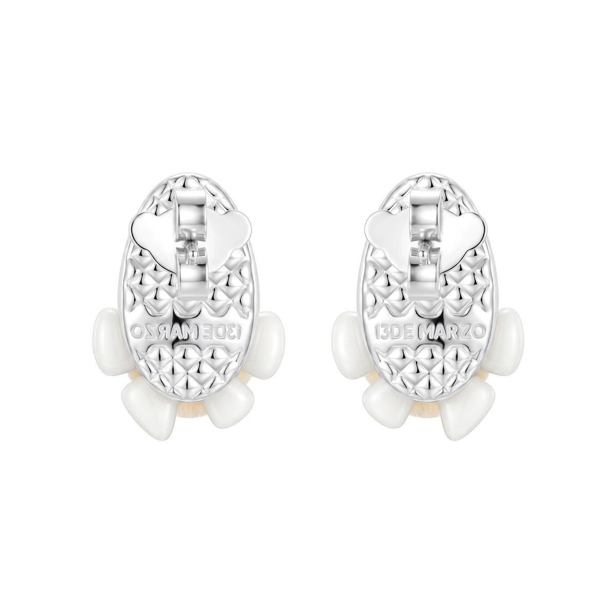 13DE MARZO Shoe Bow Bear Stud Earrings White