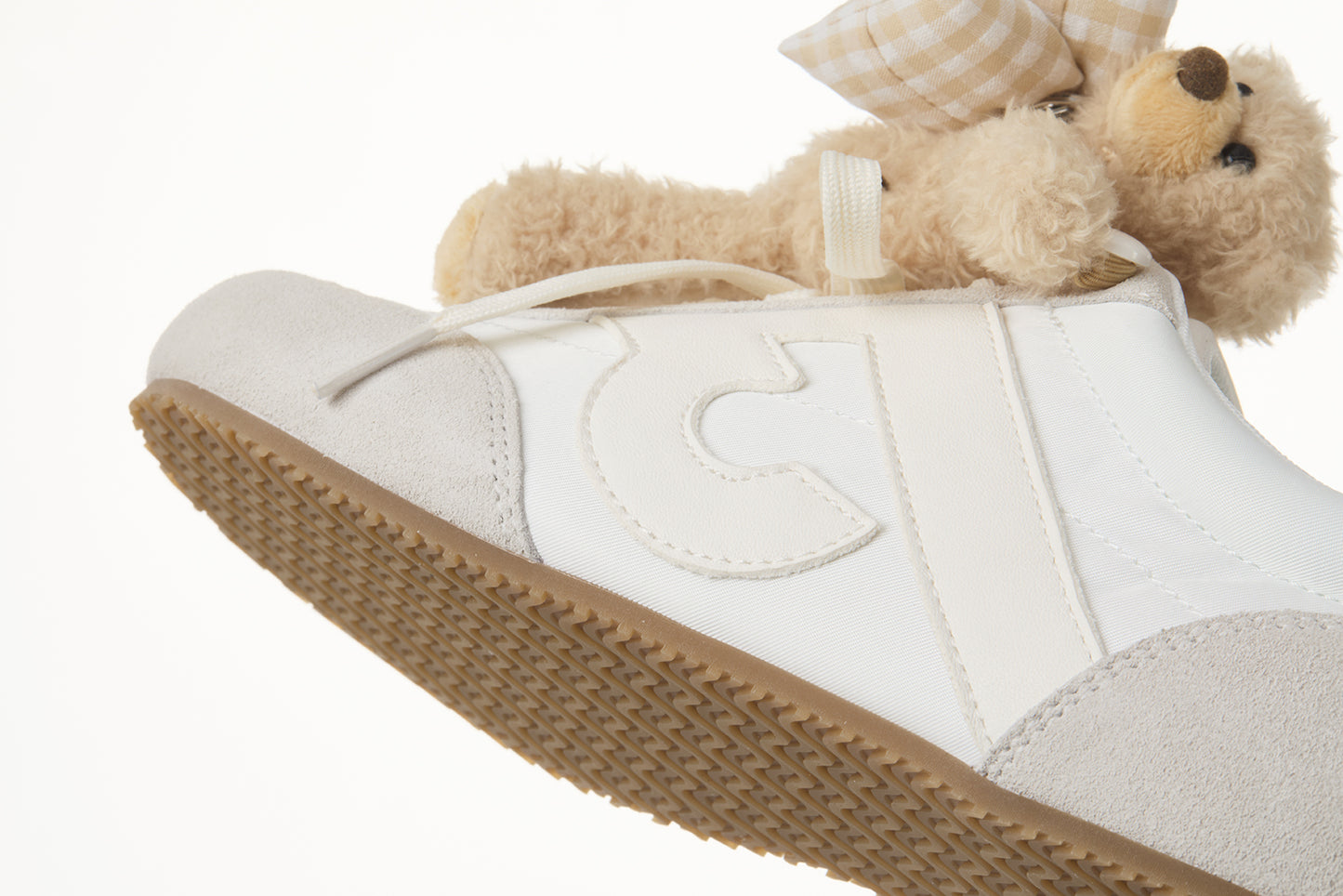 13DE MARZO Bear Plush Sneakers Beige - 13DE MARZO