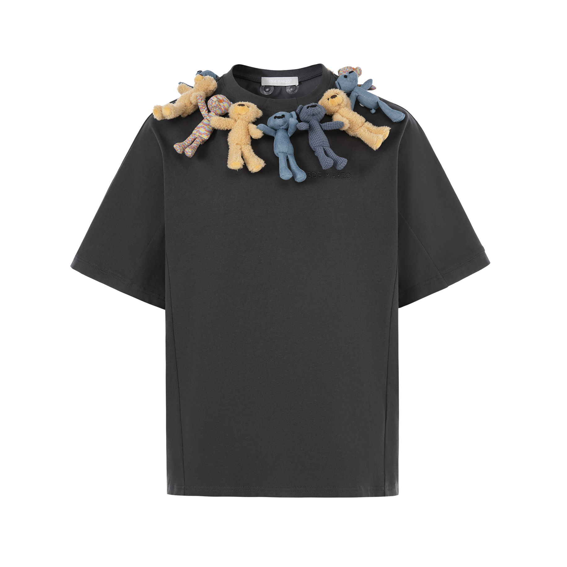 海外のデザイナーブランド13DE MARZOの熊ちゃんTシャツ 13DE MARZO Graphic Bear Patch T-Shirt – Artistic Loose