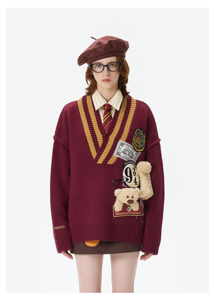 Harry Potter × 13DE MARZO Platform 9¾ Bear V-neck Sweater - 13DE MARZO