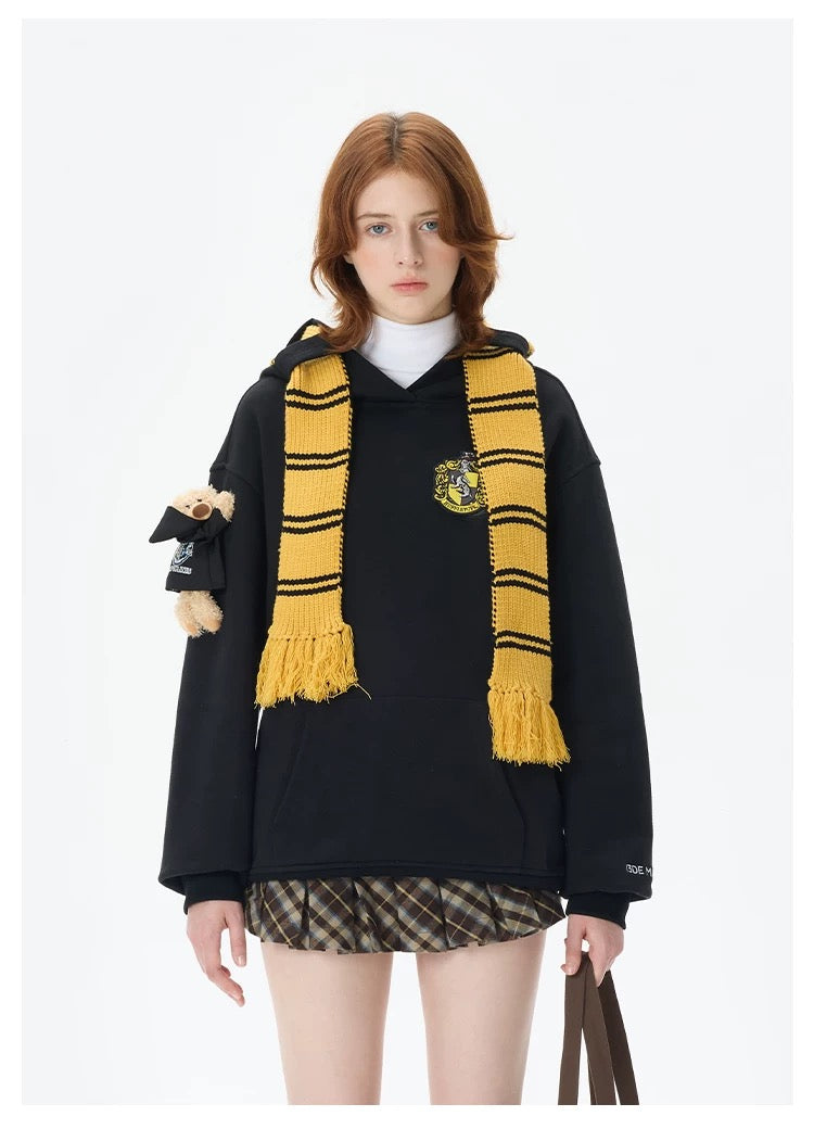 Harry Potter × 13DE MARZO Hogwarts Four Houses Bear Scarf Sweater - 13DE MARZO