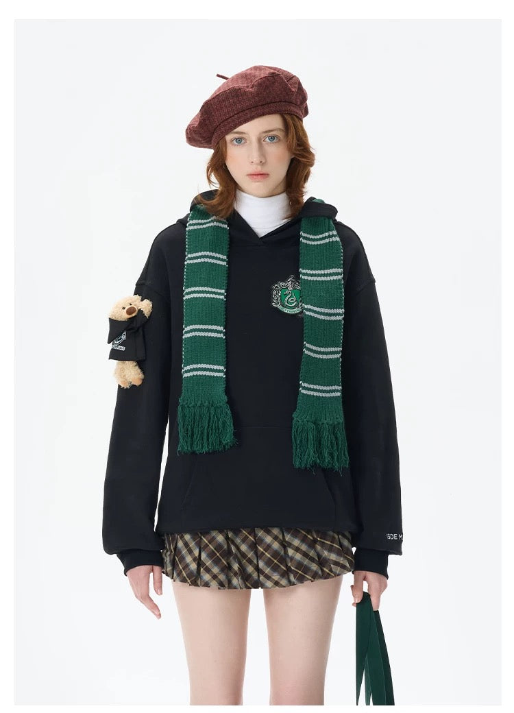 Harry Potter × 13DE MARZO Hogwarts Four Houses Bear Scarf Sweater - 13DE MARZO