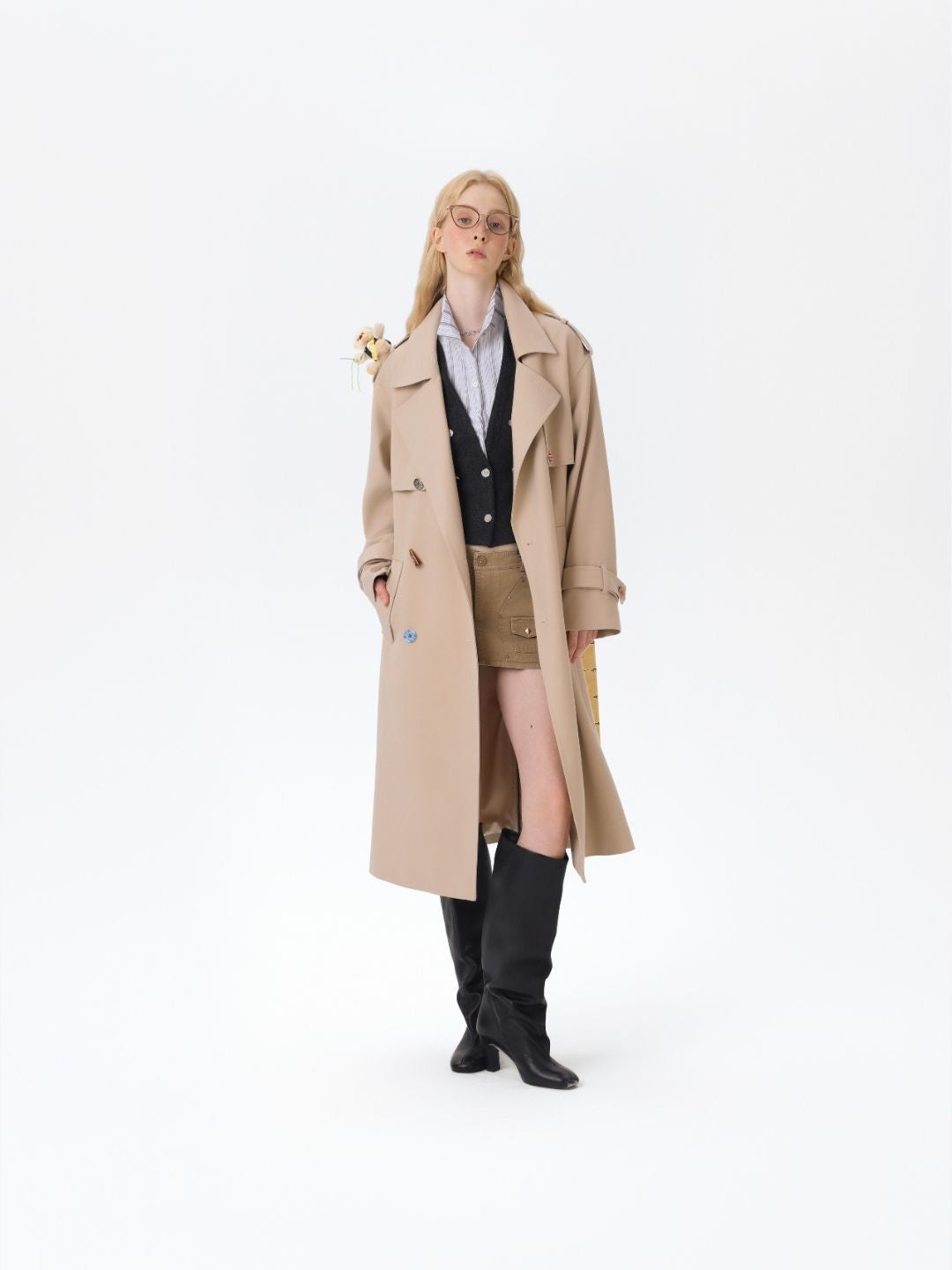 13DE MARZO Tailor Bear Ruler Trench Coat Khaki - 13DE MARZO