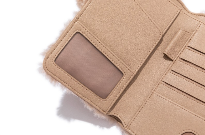 13DE MARZO Fuzzy Bear Wallet - 13DE MARZO