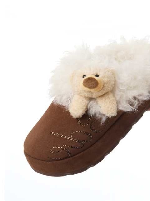 13DE MARZO Logo Fuzzy Snow Slippers Brown - 13DE MARZO