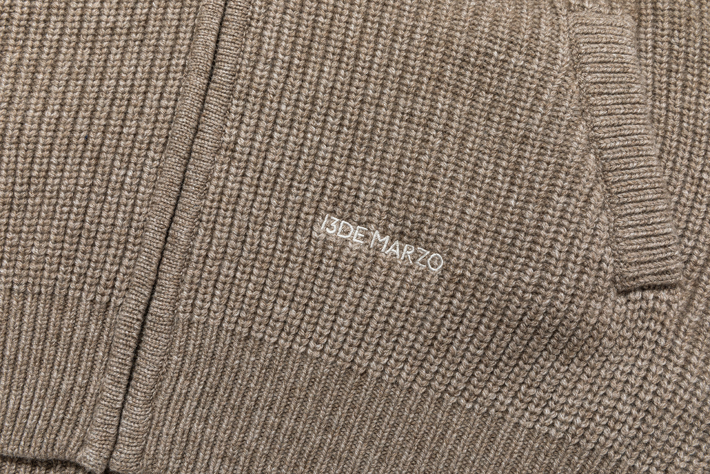 13DE MARZO Pom-pom Bear Fur Collar Knit Sweater Khaki