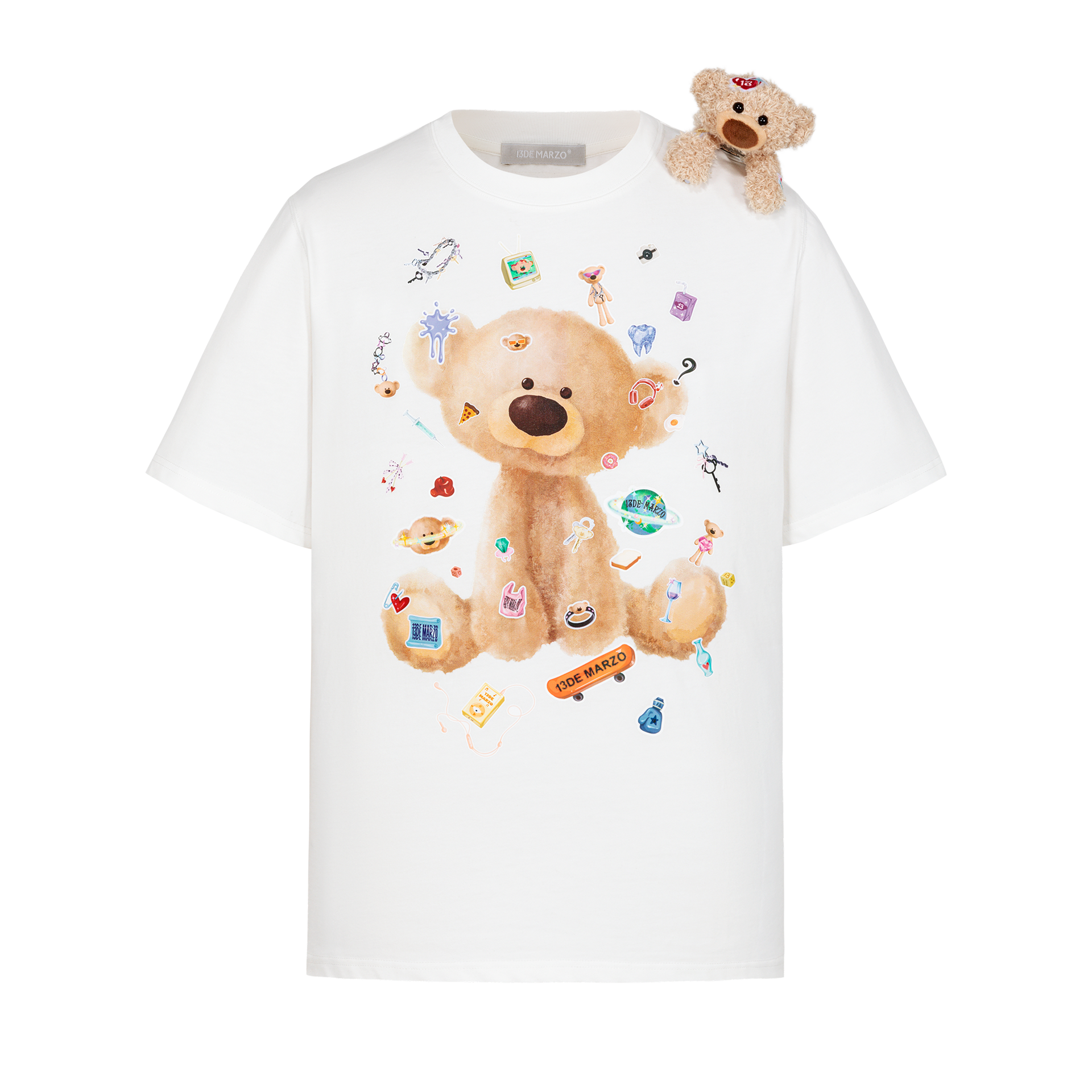 13DE MARZO Bear Stickers T-Shirt | 13DE MARZO
