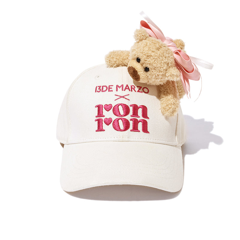 13DE MARZO RONRON Bear Ribbon Cap - 13DE MARZO