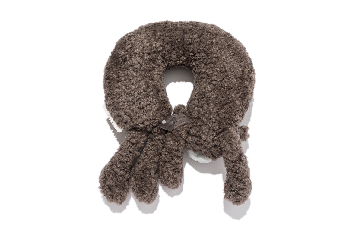 13DE MARZO Plush U-Shaped Travel Pillow Dark Grey - 13DE MARZO