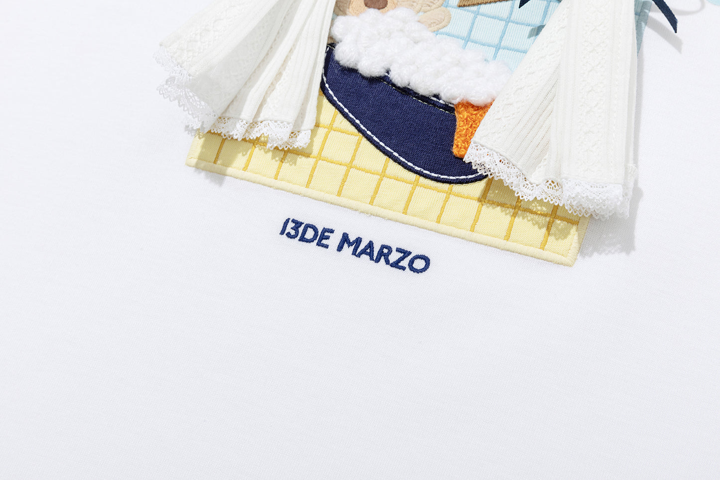 13DE MARZO Patchwork Bear Bath Scene T-shirt White - 13DE MARZO
