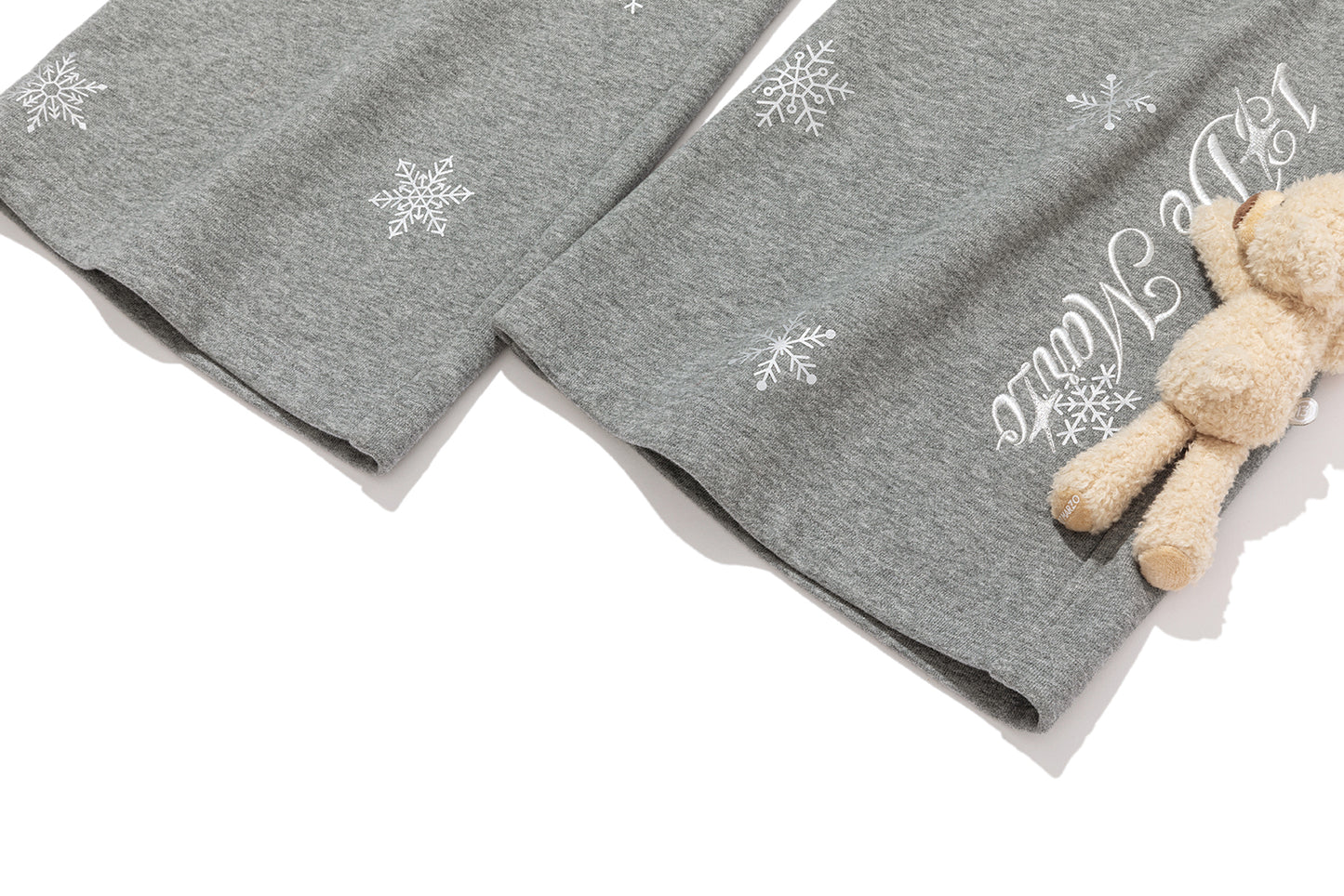 13DE MARZO Snow Bear Micro Flare Sweatpants Grey
