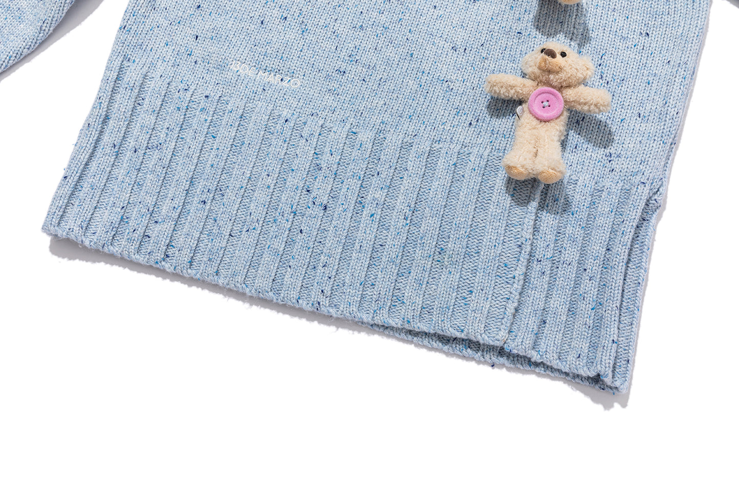 13DE MARZO Button Bear Slant Collar Sweater Blue