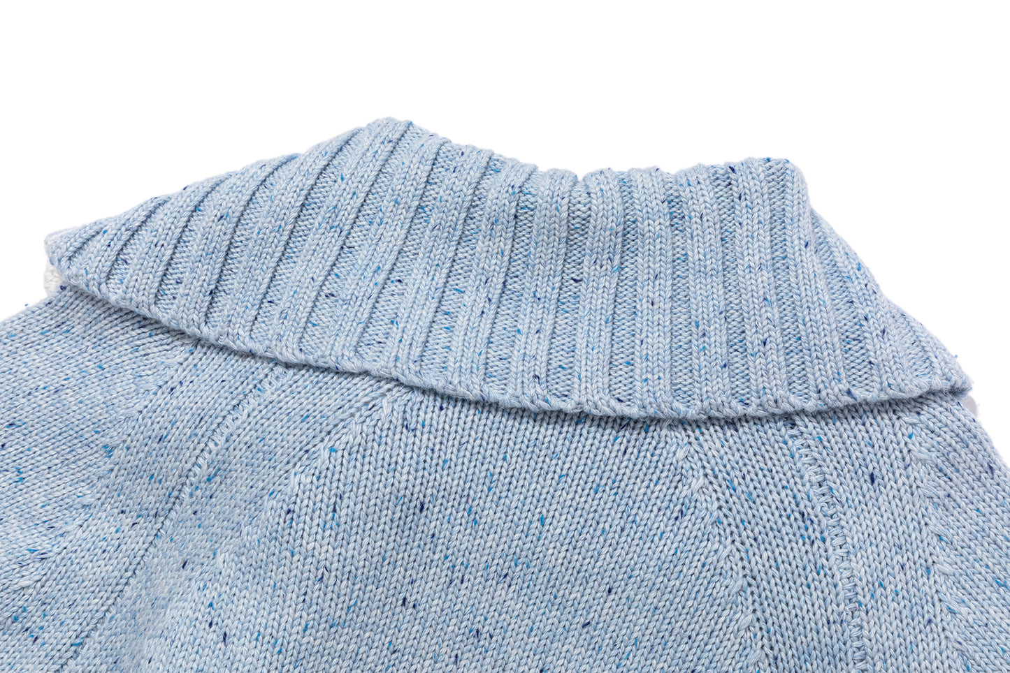13DE MARZO Button Bear Slant Collar Sweater Blue