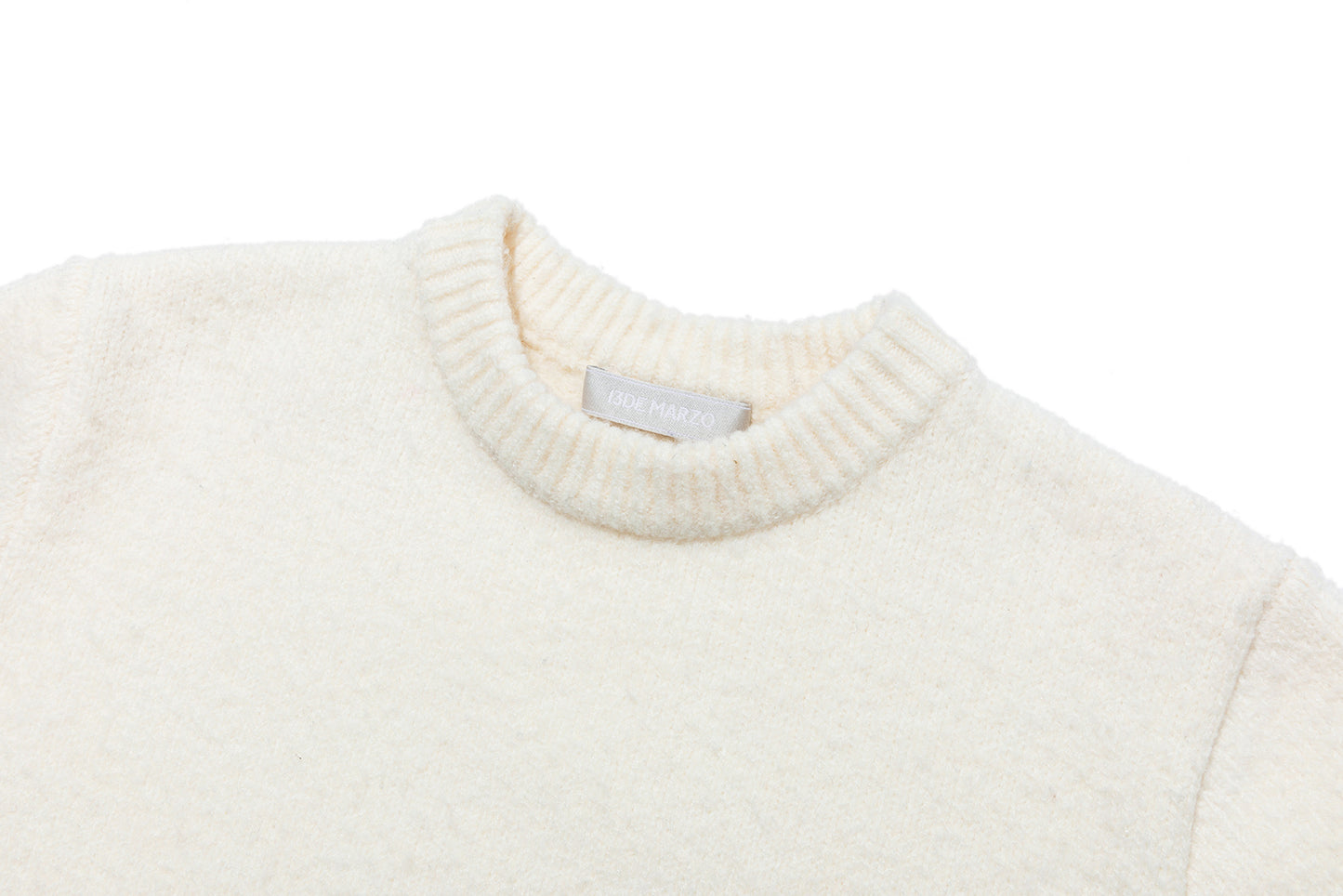 13DE MARZO Marzo Valley Cape Sweater White
