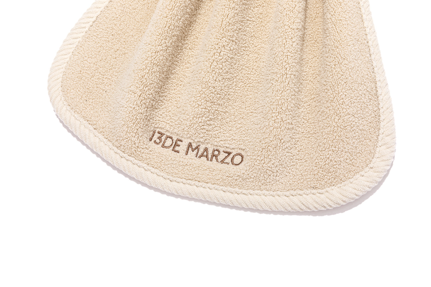 13DE MARZO Bear Hand Towel