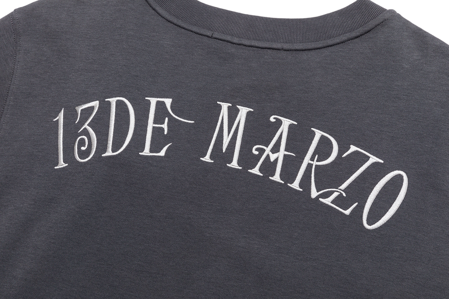13DE MARZO Mini Bear Crewneck T-shirt Dark Grey