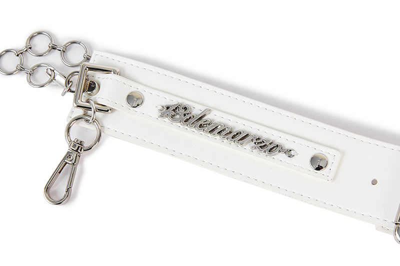 13DE MARZO Hook Buckle Belt Bag White