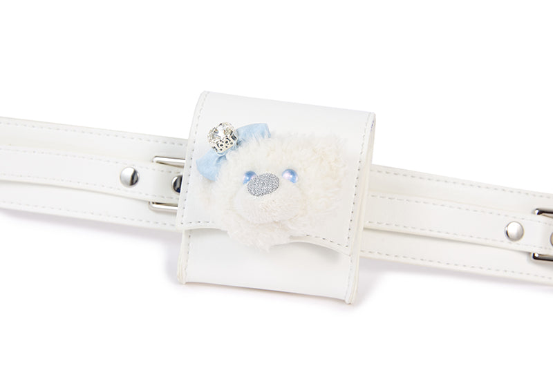 13DE MARZO Hook Buckle Belt Bag White