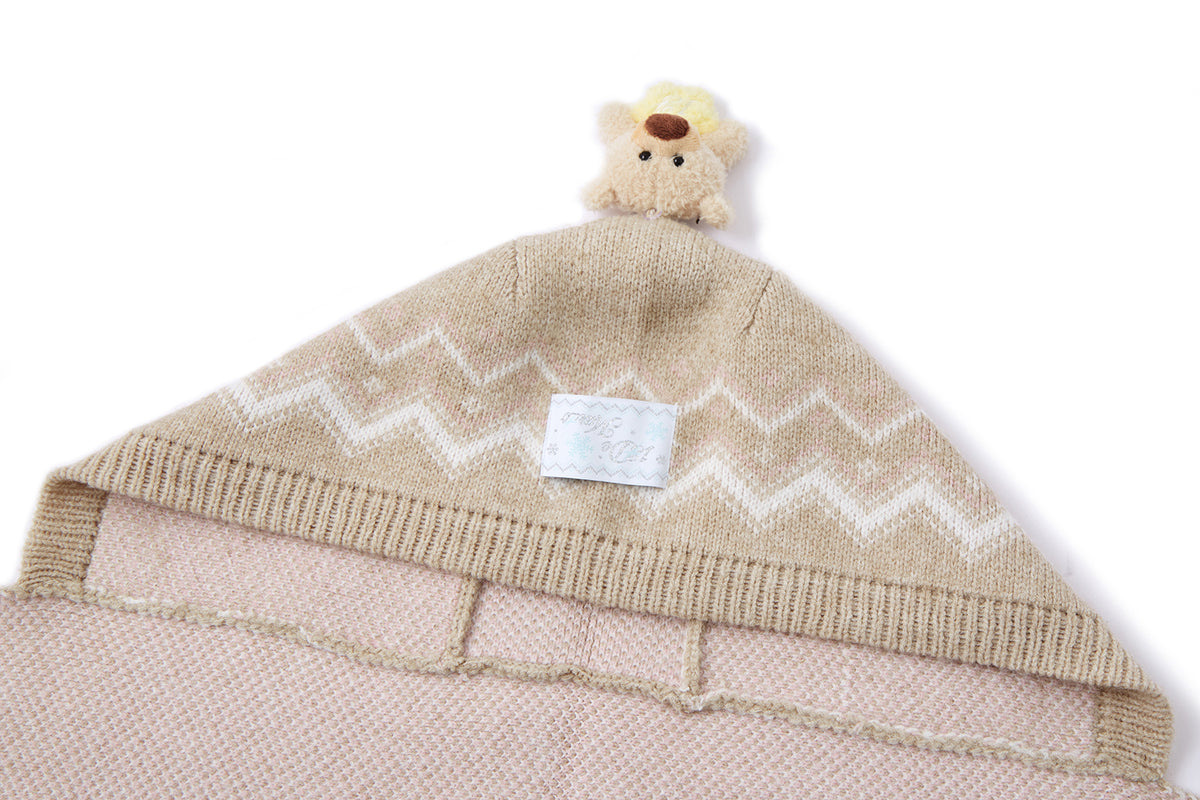 13DE MARZO Fair lsle Hooded Cape Pullover Sweater White