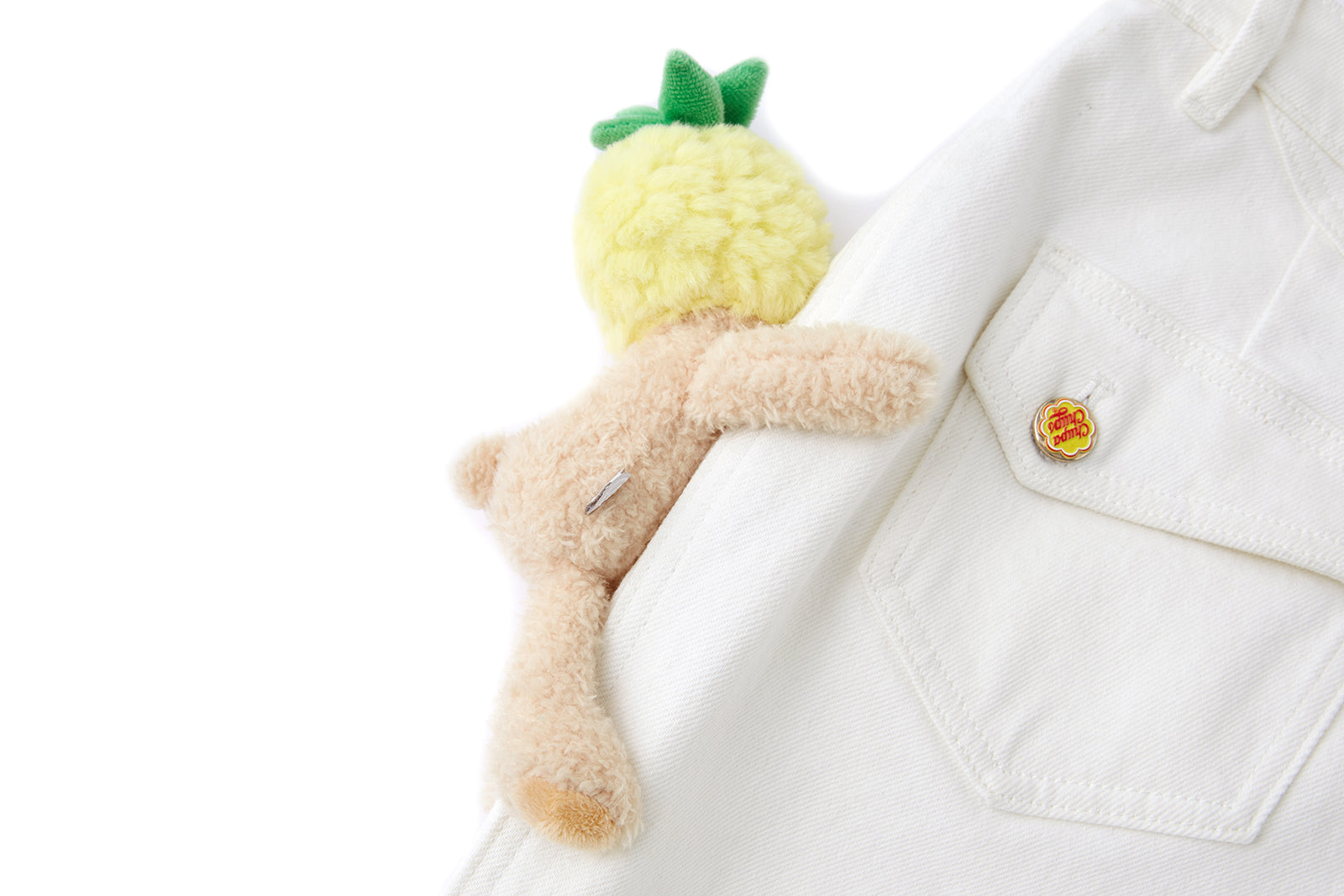 13DE MARZO Bear Slim-Fit Jeans White - 13DE MARZO