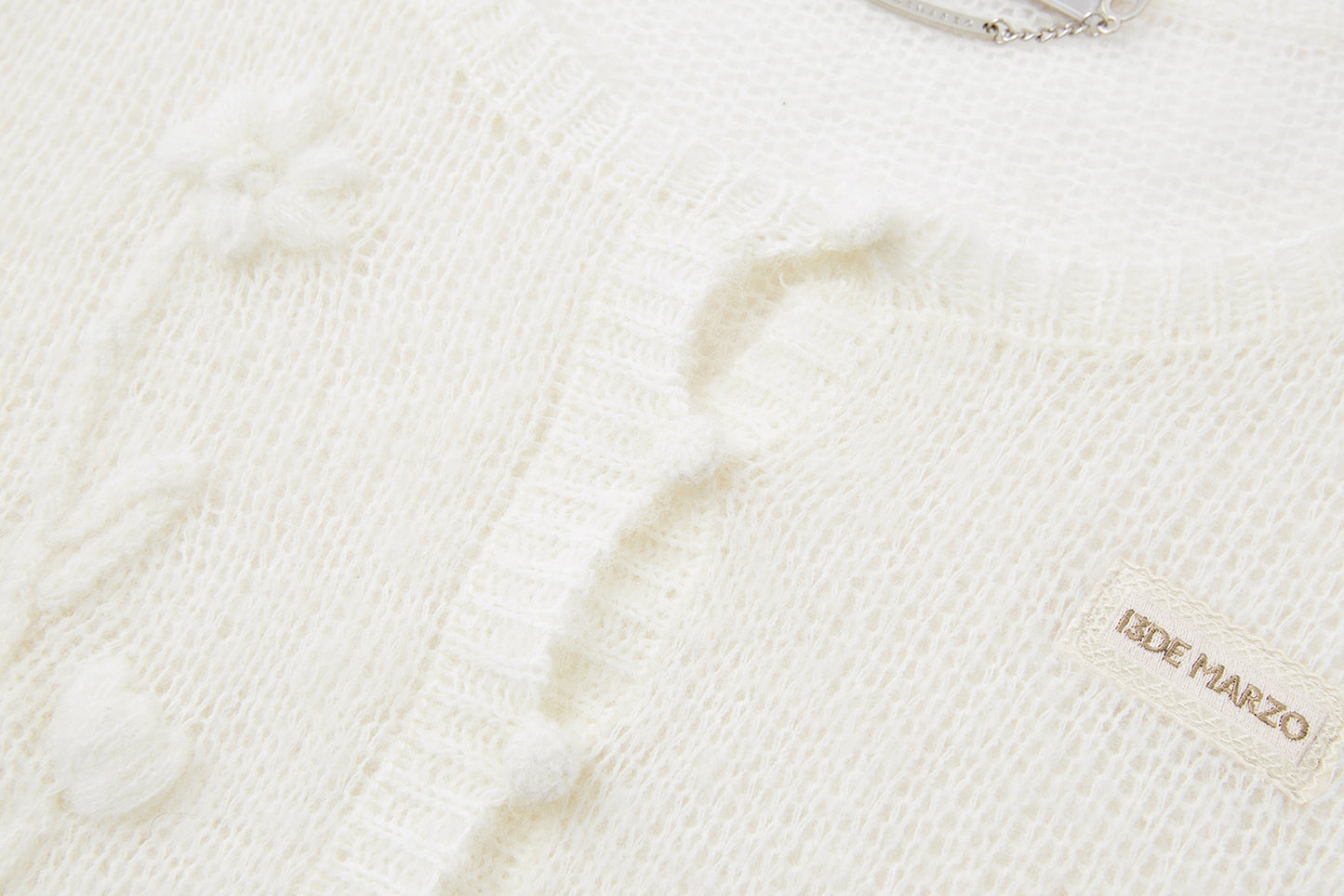 13DE MARZO Floral Bear Print Lazy Style Knitted Cardigan White