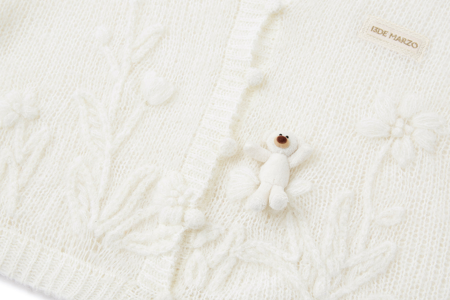 13DE MARZO Floral Bear Print Lazy Style Knitted Cardigan White