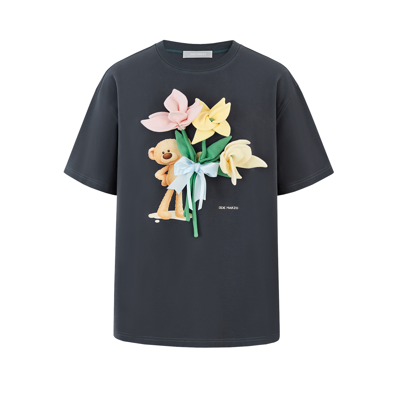 13DE MARZO Bear Offering Flowers 3D T-shirt Dark Grey - 13DE MARZO