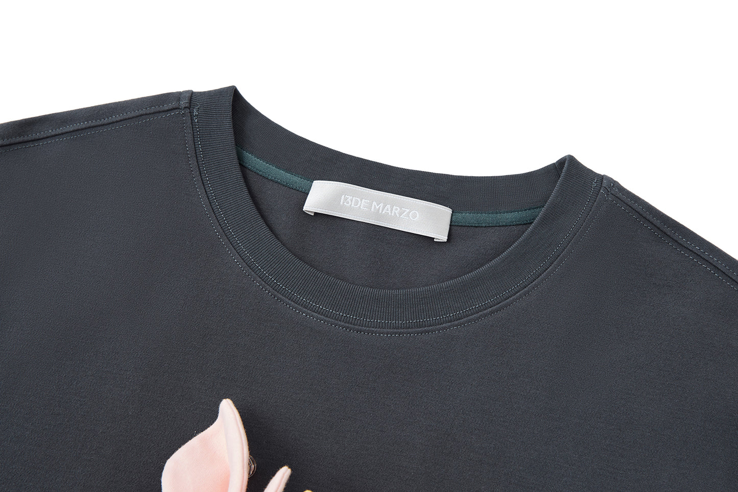 13DE MARZO Bear Offering Flowers 3D T-shirt Dark Grey - 13DE MARZO