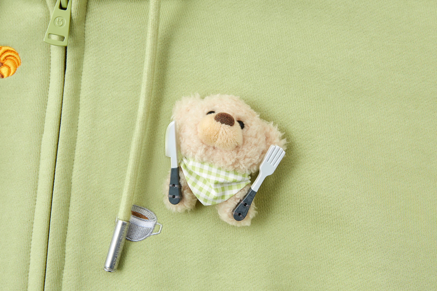 13DE MARZO Nutrition Breakfast Bear Hoodie Green - 13DE MARZO