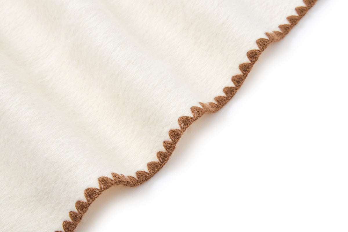 13DE MARZO Snow Bear Mid Length Scarf Coat White