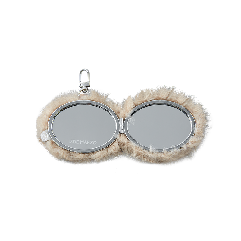 13DE MARZO Bear Potable Mirror