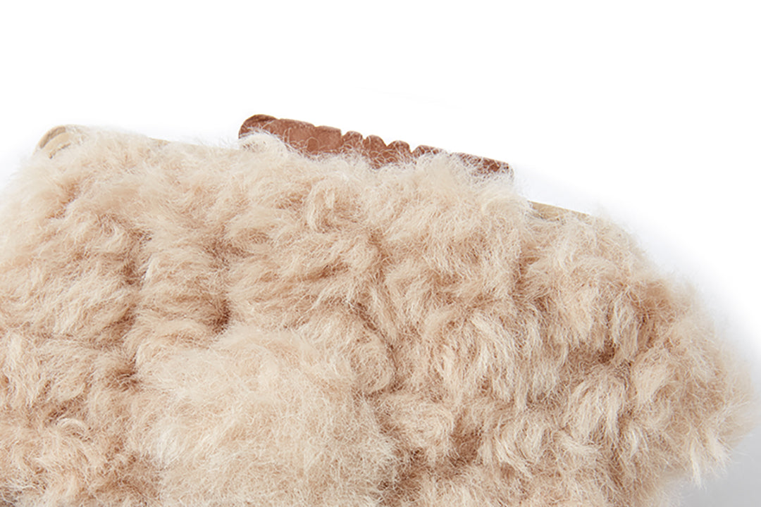 13DE MARZO Bear Fuzzy Card Holder