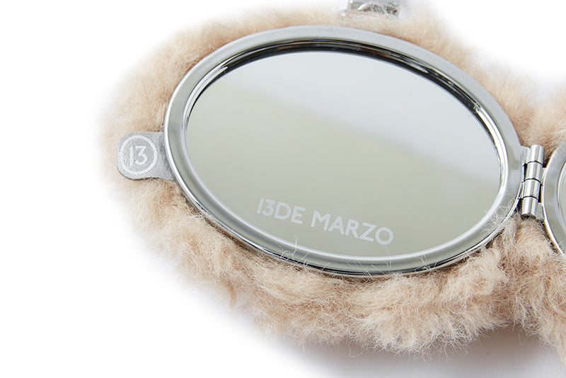 13DE MARZO Bear Potable Mirror