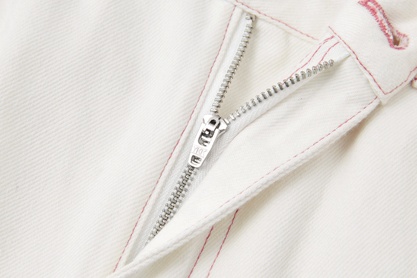 13DE MARZO Floral Bear Pocket Print Jeans White - 13DE MARZO