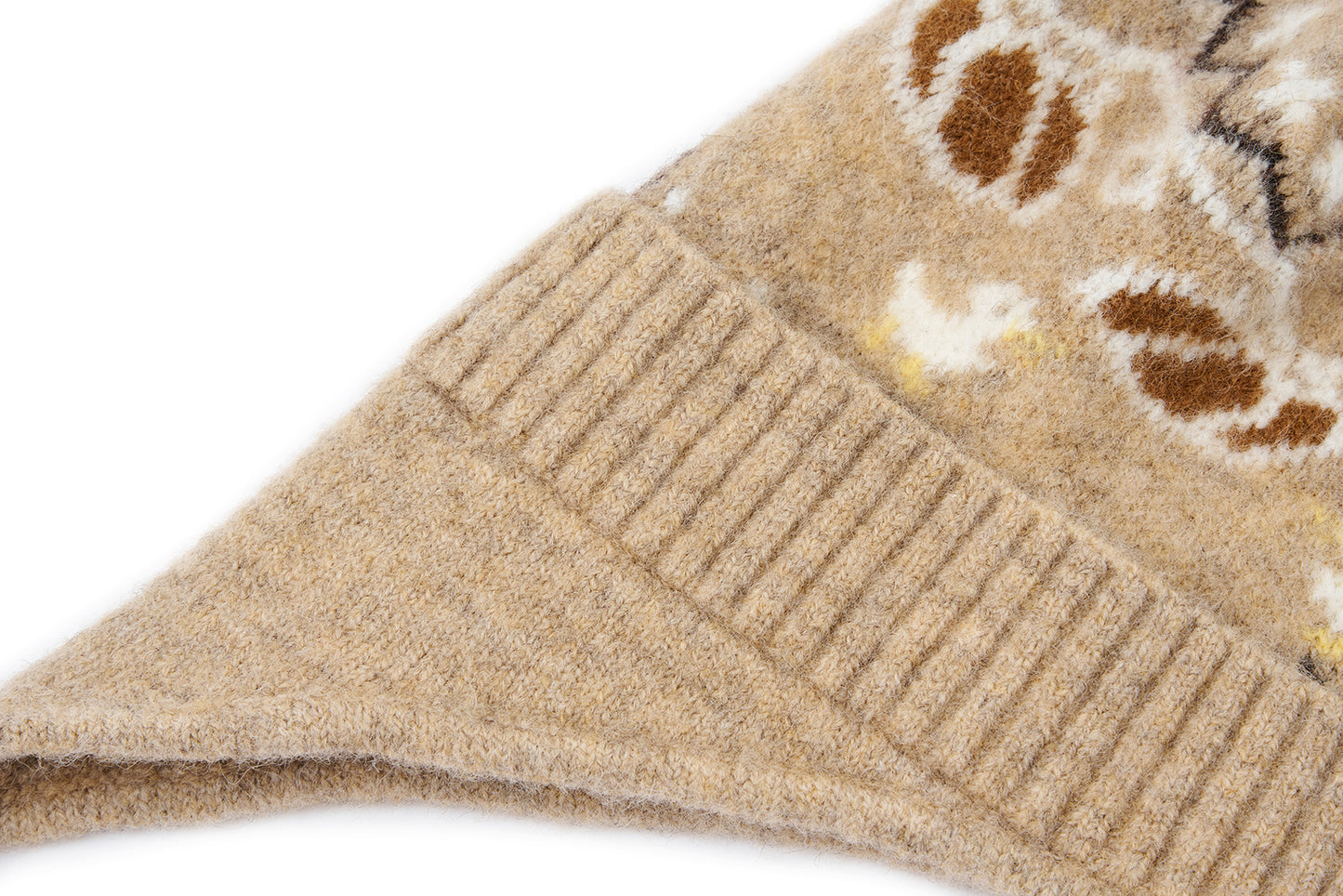 13DE MARZO Marzo Valley Horn Knit Beanie