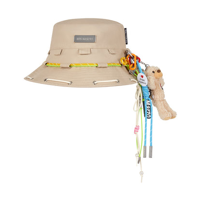 13DE MARZO Maximalist Pendant Bucket Hat - 13DE MARZO