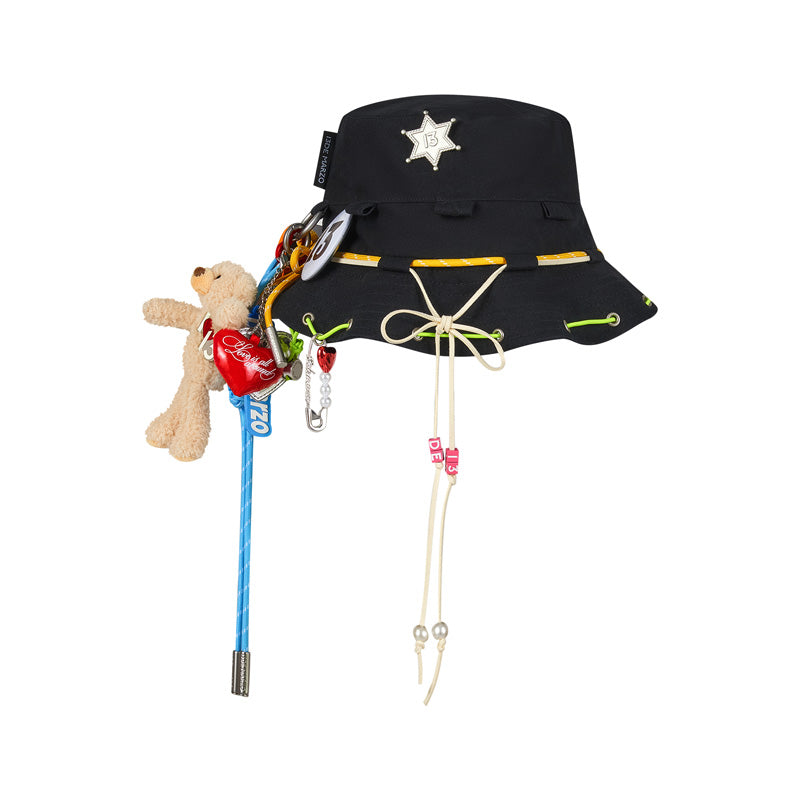 13DE MARZO Maximalist Pendant Bucket Hat - 13DE MARZO