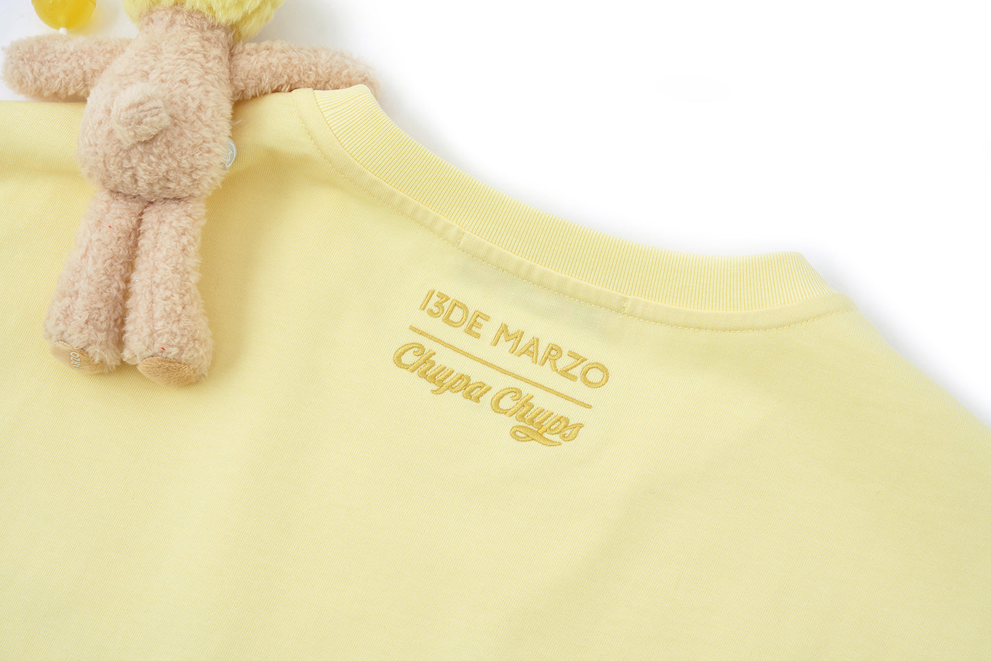 13DE MARZO Bear Graphic Lollipop Tee Yellow - 13DE MARZO