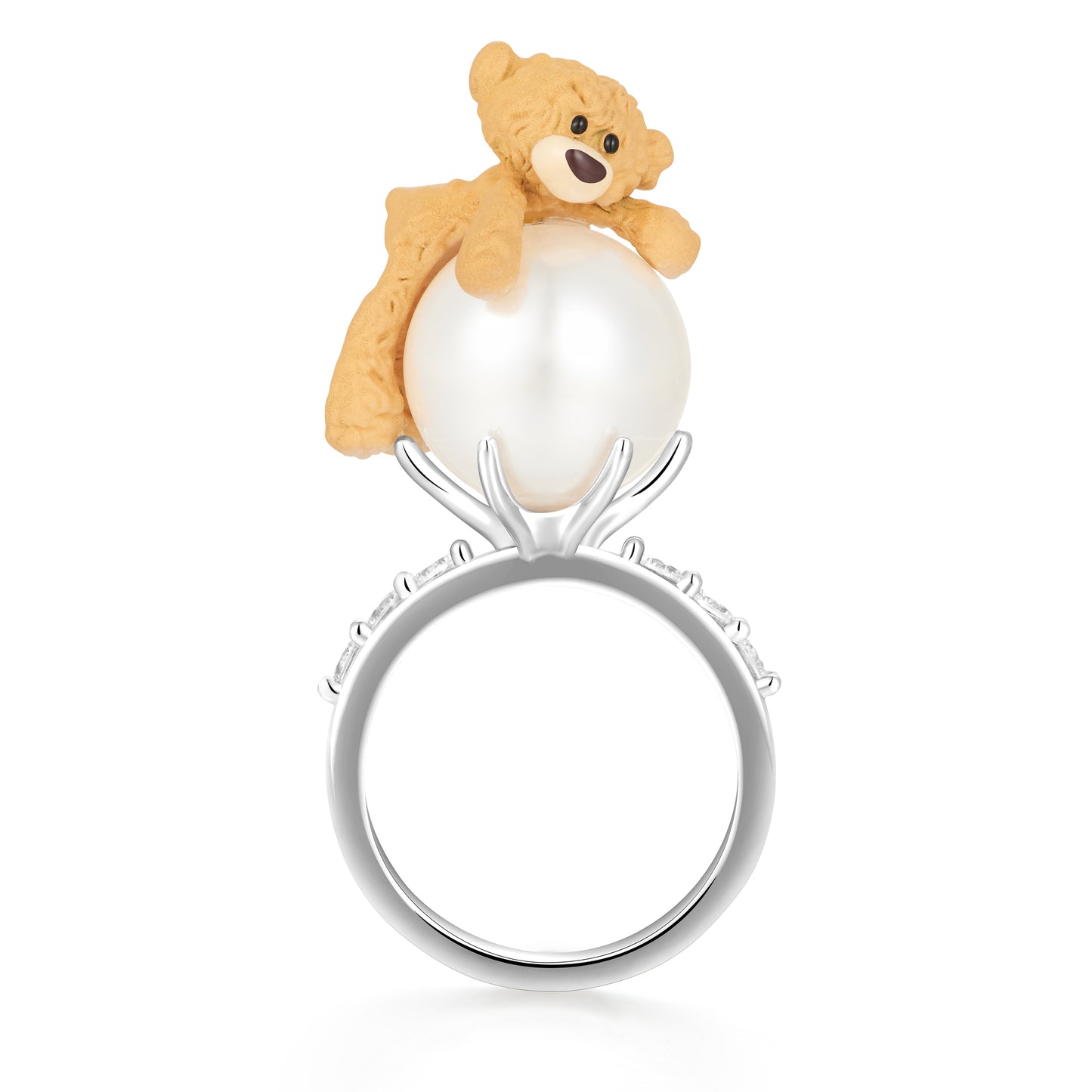 13DE MARZO Bear Prone Pearl Ring