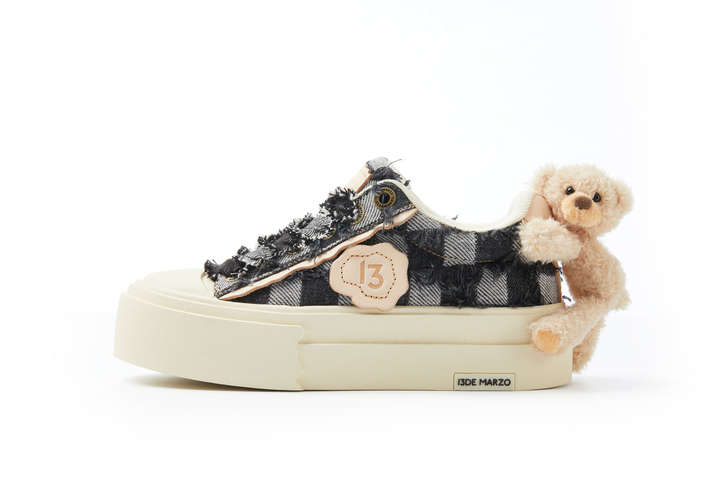 13DE MARZO Bear Denim Badge Sneakers