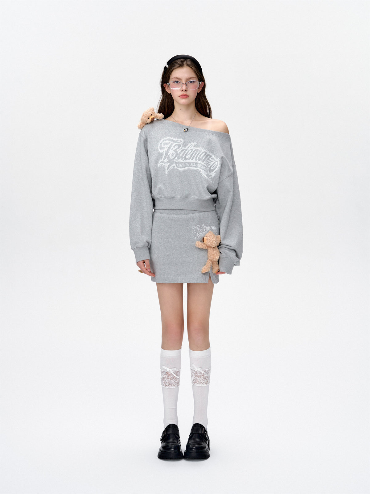 13DE MARZO Doozoo Off-shoulder Jumper