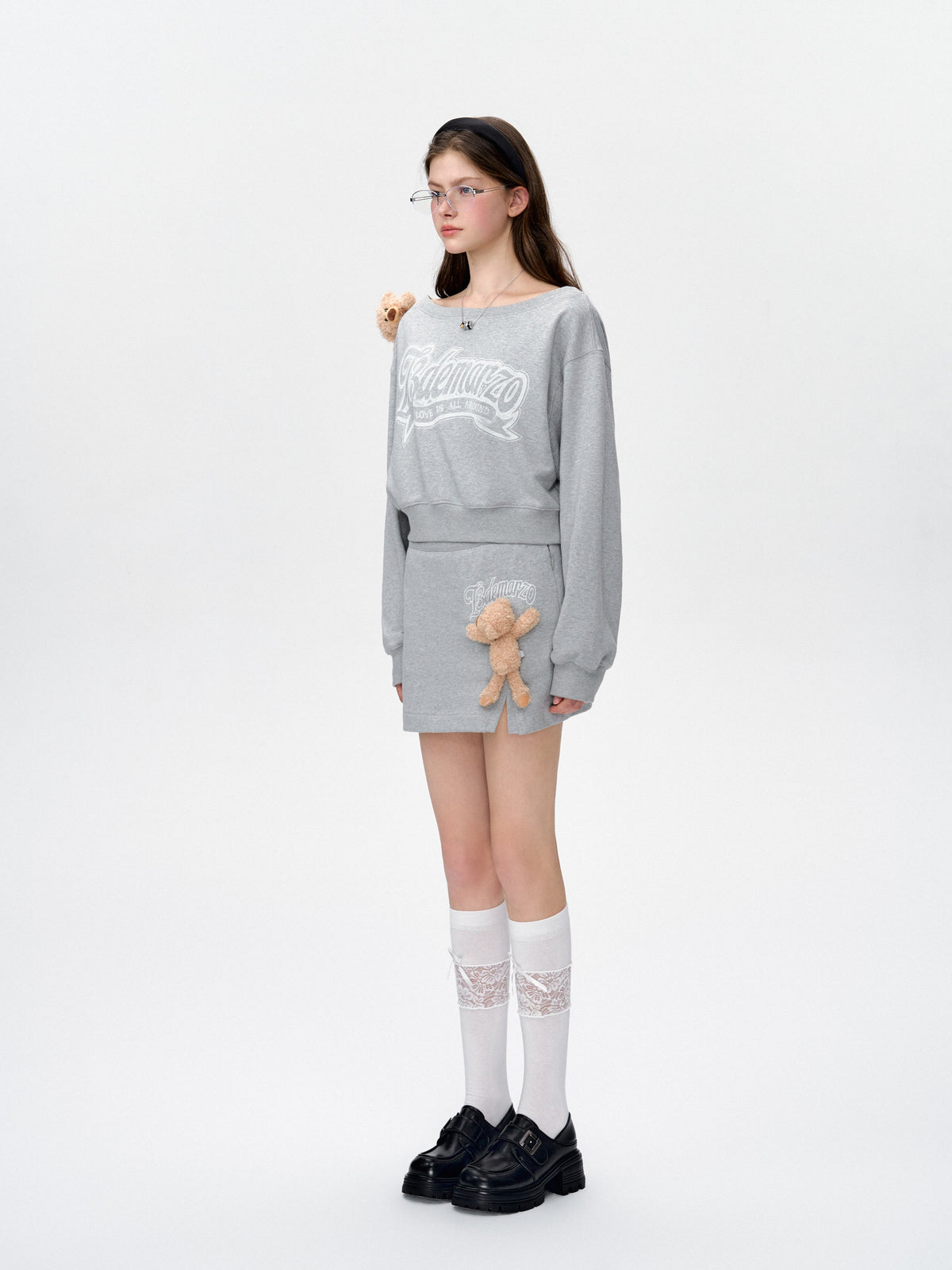 13DE MARZO Doozoo Off-shoulder Jumper