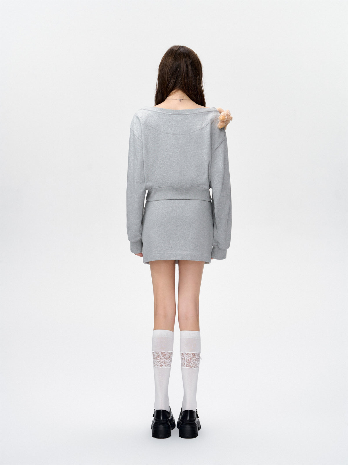 13DE MARZO Doozoo Off-shoulder Jumper