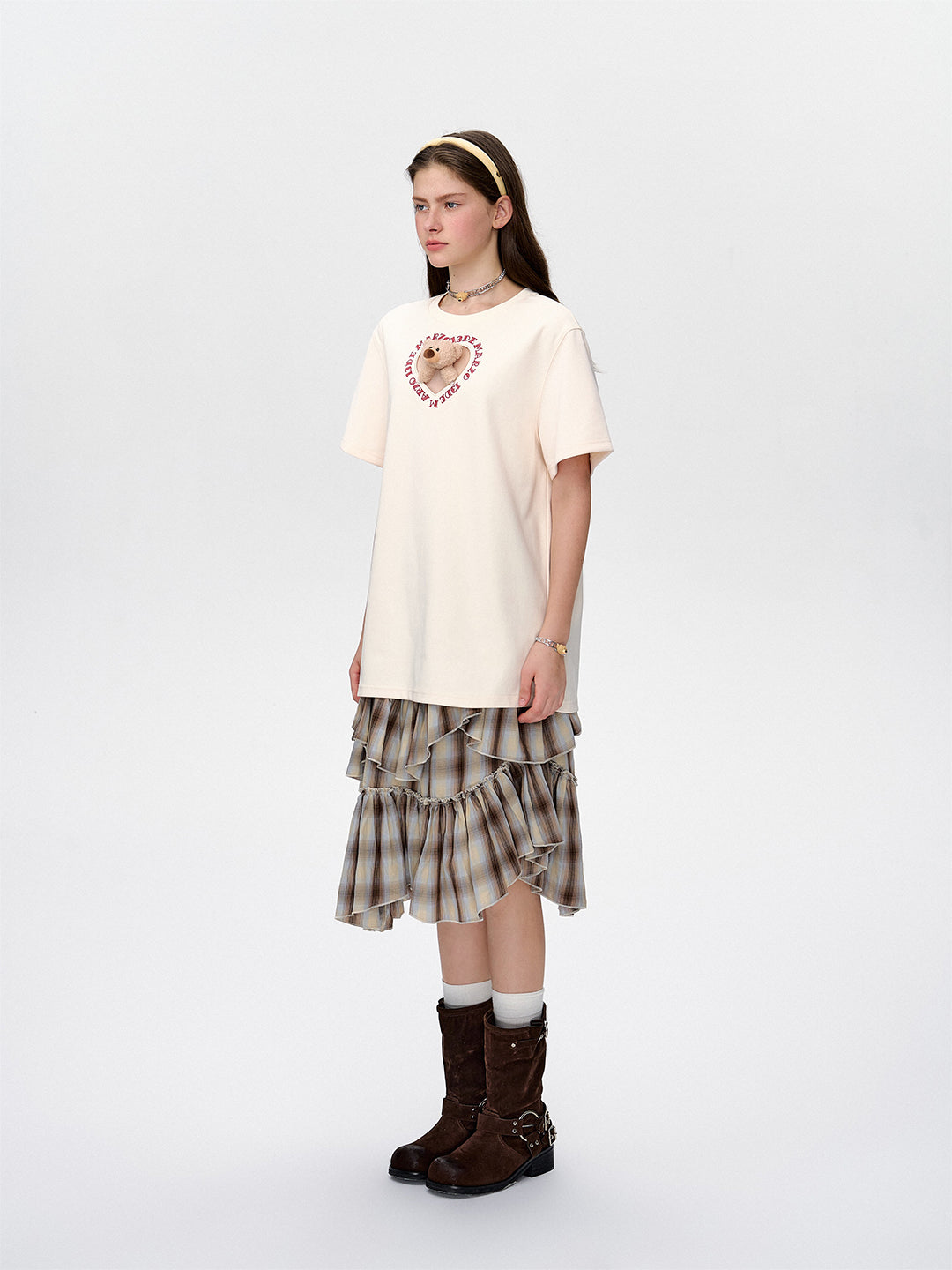 13DE MARZO Bear Hollow Heart T-shirt Beige