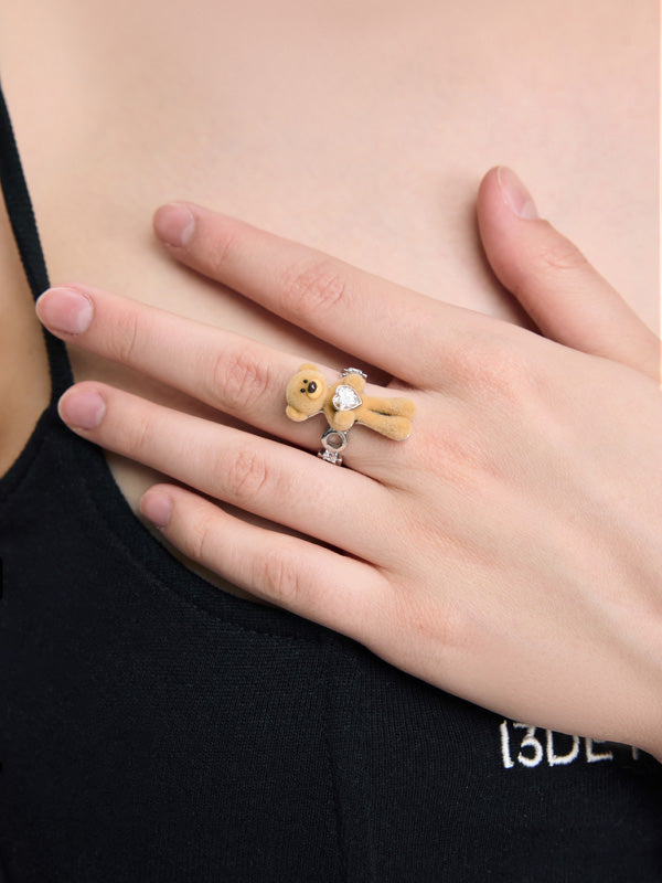 13DE MARZO Bear Hug Heart Ring - 13DE MARZO