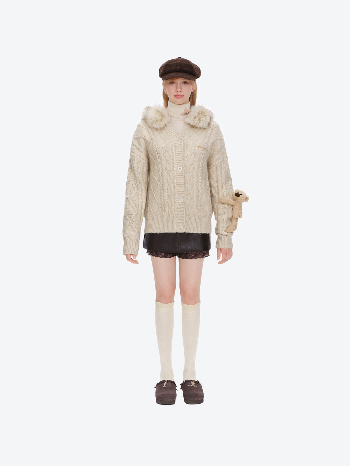 13DE MARZO Doozoo Hooded Cardigan Beige
