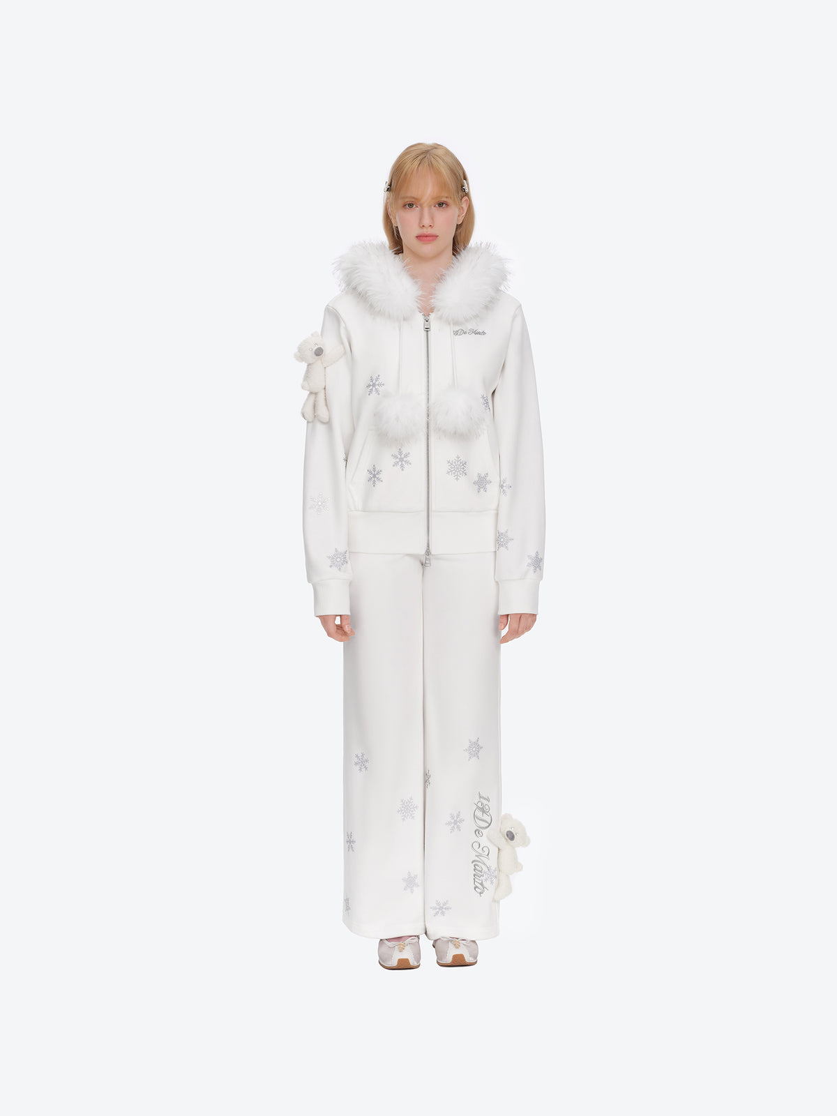 13DE MARZO Shimmer Snow Bear Zip Hoodie White