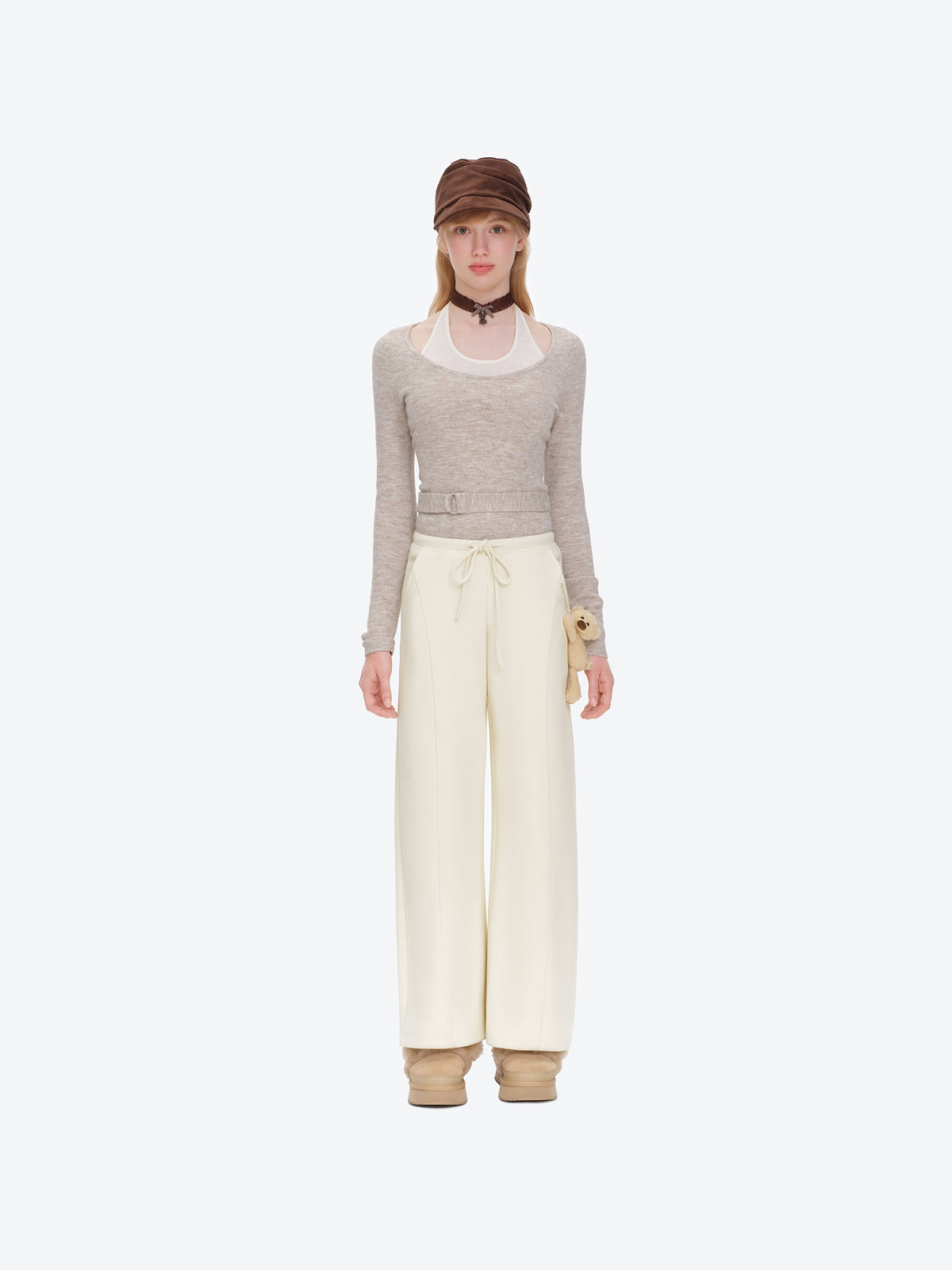 13DE MARZO Doozoo Soft Fleece Pants Beige