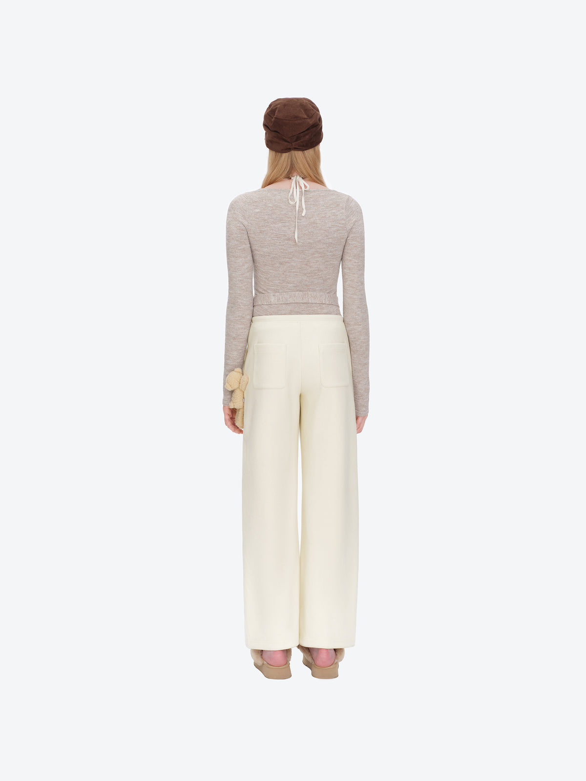 13DE MARZO Doozoo Soft Fleece Pants Beige