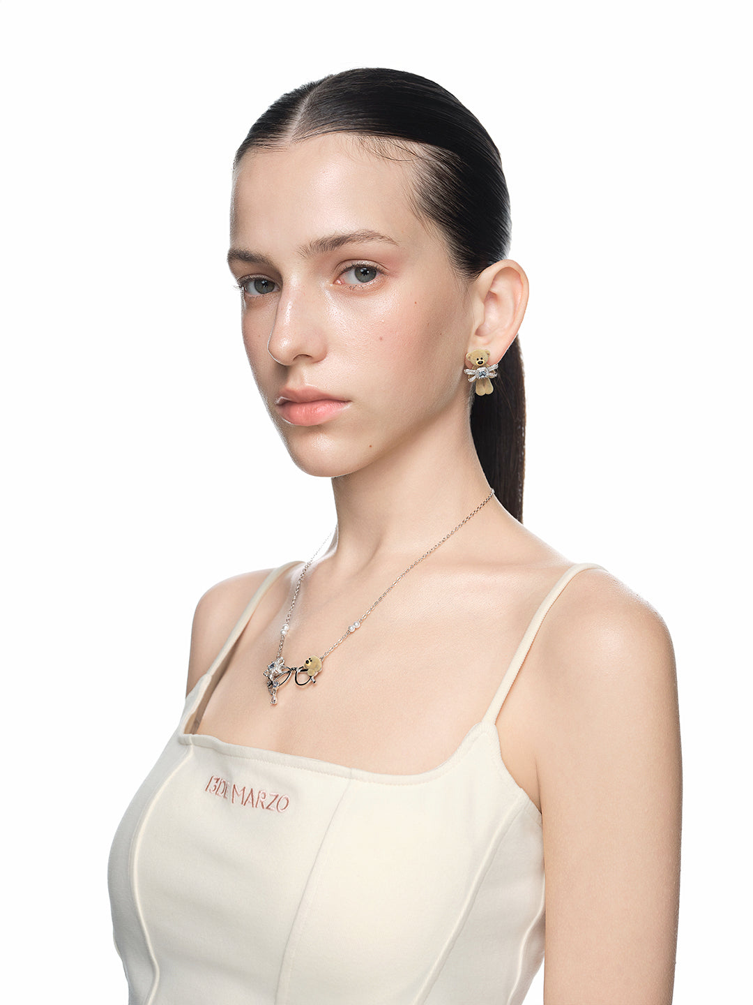 13DE MARZO Framed Bear Necklace